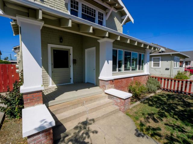 441 Center Street, Watsonville CA: https://media.crmls.org/mediaz/96eb4703-1878-4292-9829-1512e3189c92.jpg