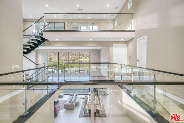 11848 N Hillsborough Lane, Porter Ranch CA: https://media.crmls.org/mediaz/96ecad22-8c2a-4c70-9bd2-08b5902edb39.jpg