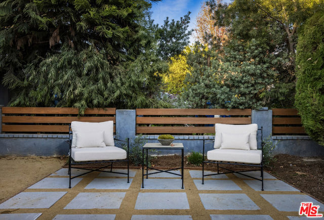 1411 Armadale Avenue, Los Angeles CA: https://media.crmls.org/mediaz/96ed1b9b-d78a-415a-814e-e4f4327f029d.jpg