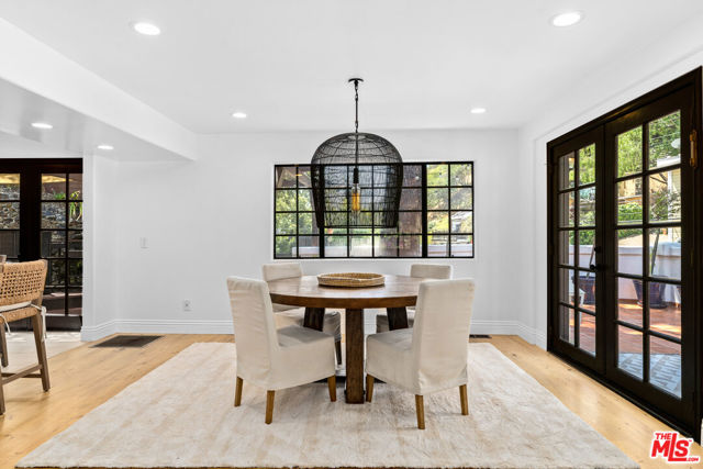 1508 N Beverly Glen Boulevard, Los Angeles CA: https://media.crmls.org/mediaz/96ed36d0-a52c-49fa-9a04-fdeabc85dc9f.jpg
