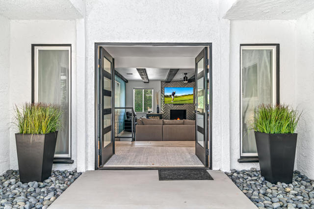 43170 Warner Trail, Palm Desert, CA 92211