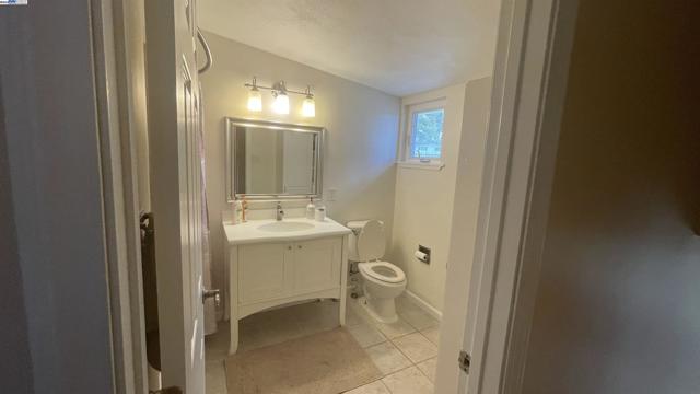38526 Canyon Heights Drive, Fremont CA: https://media.crmls.org/mediaz/96ed52cd-4580-4acf-b0de-2ec60c022d8b.jpg
