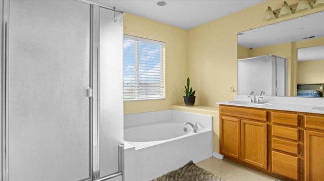 359 Barolo Circle, Greenfield CA: https://media.crmls.org/mediaz/96ee75ac-4c61-4609-b386-02cce633044c.jpg