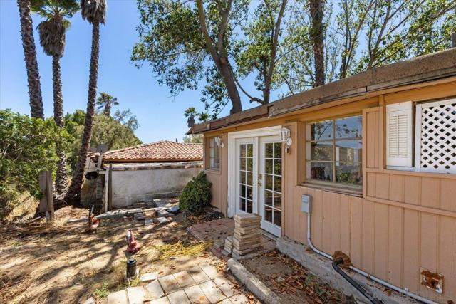 31659 61 Rocking Horse Rd, Escondido CA: https://media.crmls.org/mediaz/96efdeb9-91ce-464e-bb3c-c0cc7b70ea53.jpg
