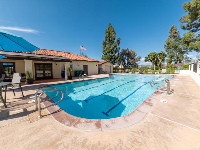 2289 Bryant Drive, Carlsbad CA: https://media.crmls.org/mediaz/96f00cb6-d044-4079-974c-7b68237c6abe.jpg