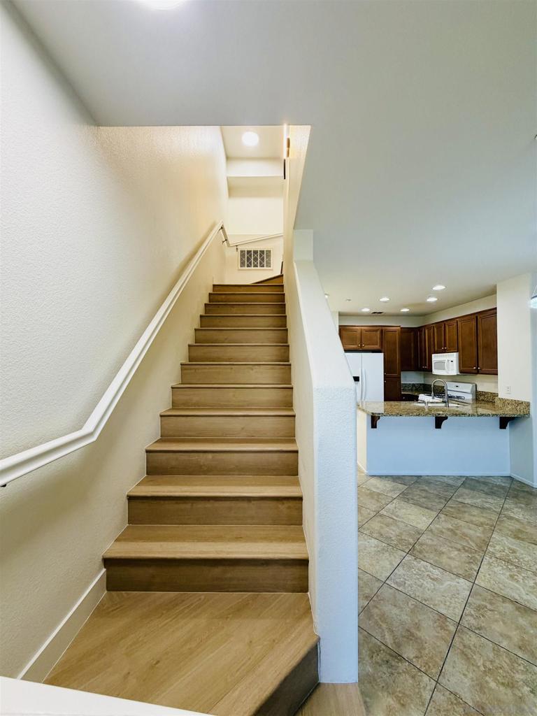 16956 Laurel Hill Lane - photo 13