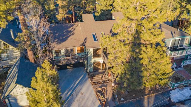 39470 Lake Dr, Big Bear CA: https://media.crmls.org/mediaz/96f0c437-b213-4d88-8128-5a7544bb87dd.jpg
