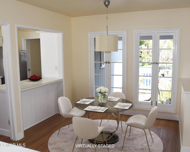 3315 S Bentley Avenue, Los Angeles CA: https://media.crmls.org/mediaz/96f11a9d-74c1-486f-bb72-0fbe6a3a57cb.jpg