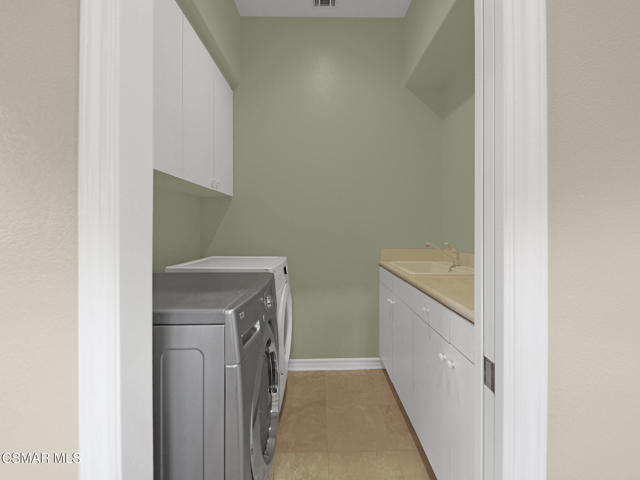 1048 Via Adorna, Newbury Park CA: https://media.crmls.org/mediaz/96f1840e-ca7e-4f94-856d-3621252f6183.jpg
