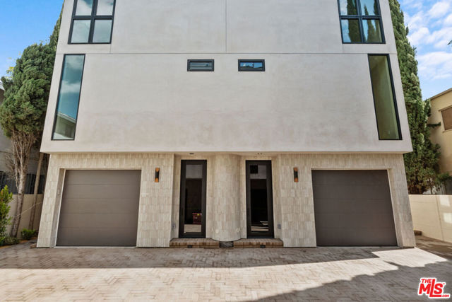 426 Arnaz Drive, Los Angeles CA: https://media.crmls.org/mediaz/96f1a5c9-ed1a-462b-b6cc-cd57eb538af4.jpg
