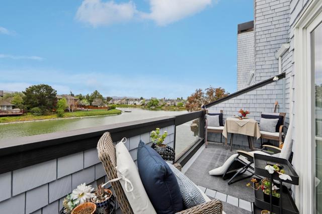 52 Cape Hatteras Court, Redwood City CA: https://media.crmls.org/mediaz/96f1cbcf-02c6-48e2-a238-fe7edce69c64.jpg