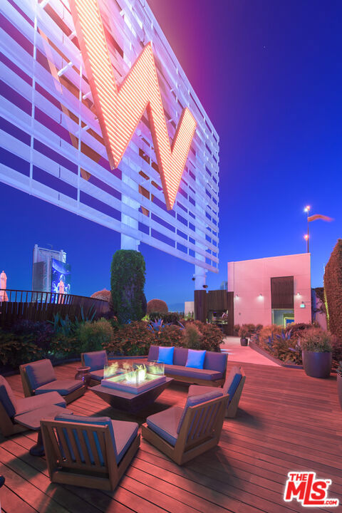 6250 Hollywood Boulevard, Los Angeles CA: https://media.crmls.org/mediaz/96f1d9f9-7c9b-4a2a-869a-f1b17a6f13d4.jpg