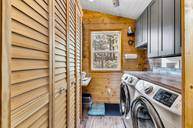 53125 Overlook Drive, Idyllwild CA: https://media.crmls.org/mediaz/96f1e0c1-b1f2-4bfa-ab05-aac83e8fd573.jpg