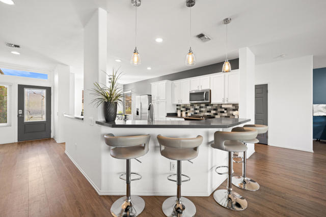 78310 Sunrise Mountain, Palm Desert CA: https://media.crmls.org/mediaz/96f2028a-ef78-4b95-bf86-fe14117b941e.jpg