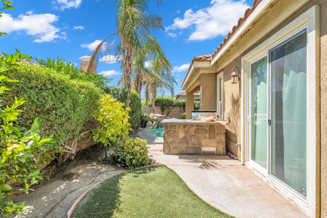 Image 22 of 32 For 105 Shoreline Drive