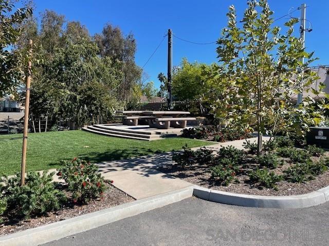 7711 Jasmine Ct., Santee CA: https://media.crmls.org/mediaz/96f3193c-2f6f-4f03-88c8-b7d38ba72ae2.jpg