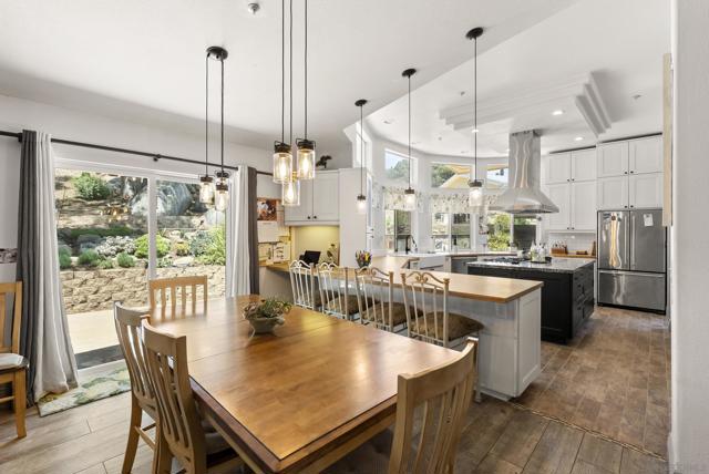 10505 Valle Vista Rd, Lakeside CA: https://media.crmls.org/mediaz/96f44e4b-9414-460c-a18c-7196f045107f.jpg
