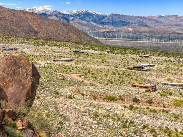 2338 City View Drive, Palm Springs CA: https://media.crmls.org/mediaz/96f4f02a-aa84-42ee-a8a0-9a9b4d27e7af.jpg