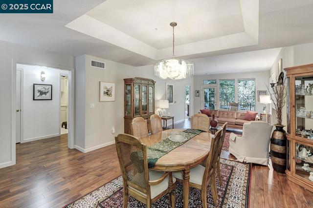 5910 Horsemans Canyon Dr, Walnut Creek CA: https://media.crmls.org/mediaz/96f5a06d-4253-4620-9456-6682f2e0762d.jpg