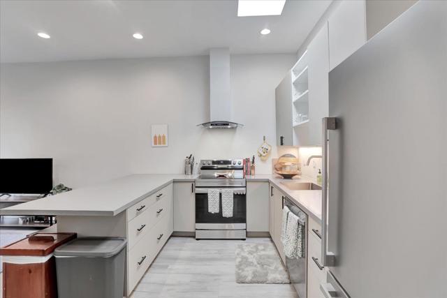 355 S 17th Street, San Jose CA: https://media.crmls.org/mediaz/96f5be67-ef82-4148-b054-e064dcfa5ae9.jpg
