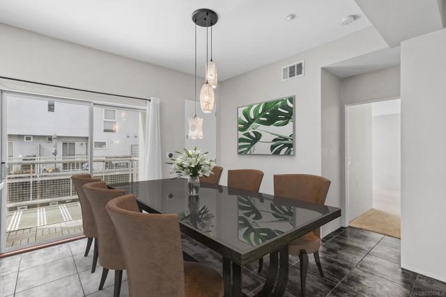 991 Sigsbee St, San Diego CA: https://media.crmls.org/mediaz/96f6050a-5750-4857-b68b-c57ad37303b2.jpg