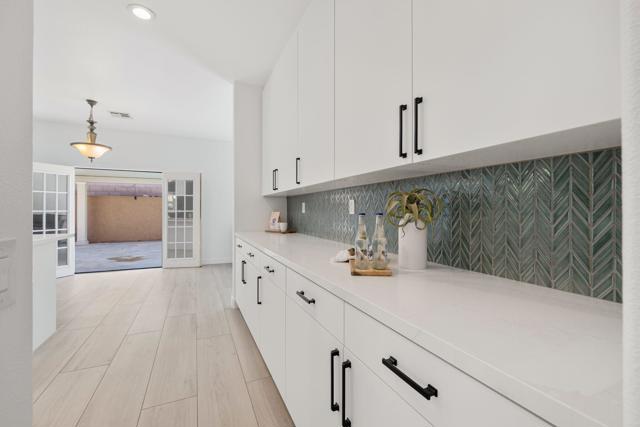 Image 13 of 48 For 43875 Milan Court