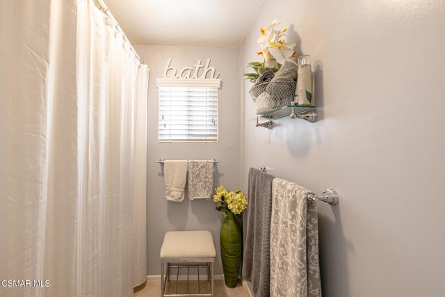 5356 Chesebro Road, Agoura Hills CA: https://media.crmls.org/mediaz/96f68e94-7824-496f-87c1-6ccbbf713c10.jpg