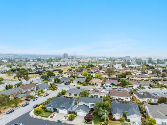 942 Constitution Drive, Foster City CA: https://media.crmls.org/mediaz/96f6991d-b8e2-46c6-be1a-c6623aaa9b99.jpg