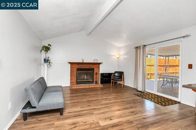 2256 CONCORD DR, Pittsburg CA: https://media.crmls.org/mediaz/96f6ef6f-b877-4673-91e8-4b0206c580be.jpg