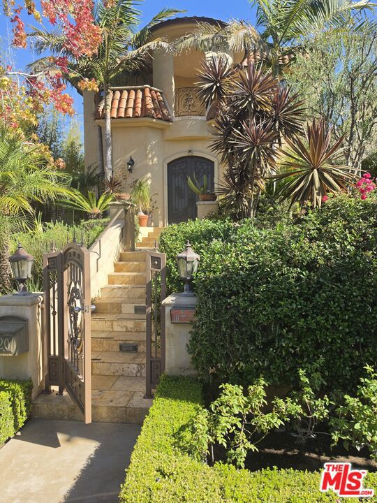 620 Lorna Lane — image 1