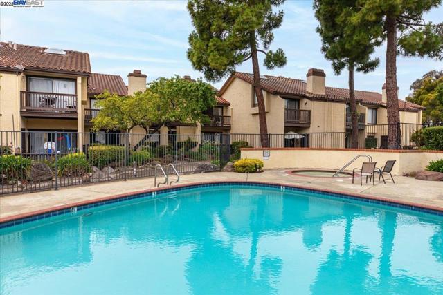 14630 Outrigger Dr., San Leandro CA: https://media.crmls.org/mediaz/96f730ba-260a-4e7a-89f0-4753f92f2a17.jpg