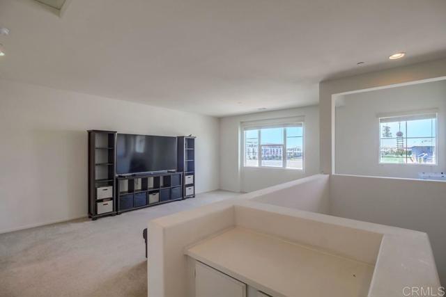 Detail Gallery Image 35 of 60 For 1330 Santa Liza #4,  Chula Vista,  CA 91913 - 4 Beds | 3/1 Baths