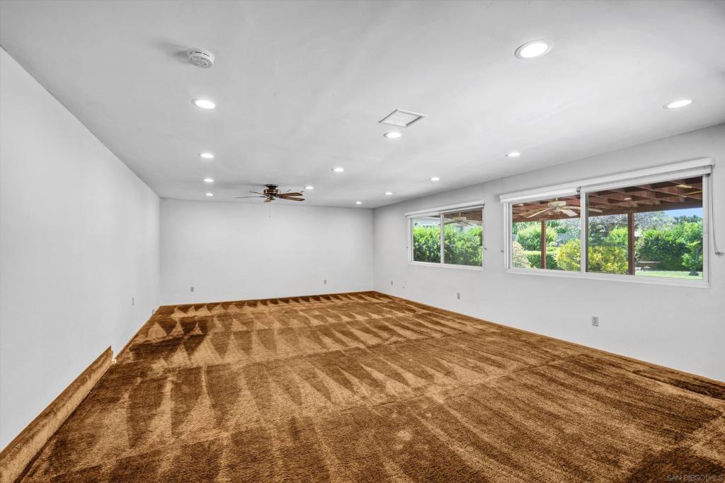 5533 Elgin Ave - photo 15
