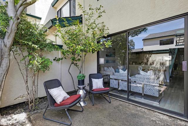1014 Ironwood Rd, Alameda CA: https://media.crmls.org/mediaz/96f871a3-47d6-4523-b604-f4506c364481.jpg