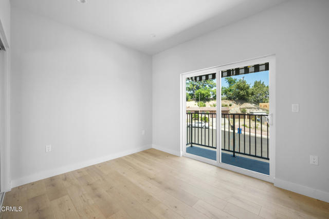 Detail Gallery Image 20 of 26 For 12323 Foxcroft Pl, Granada Hills,  CA 91344 - 3 Beds | 2/1 Baths