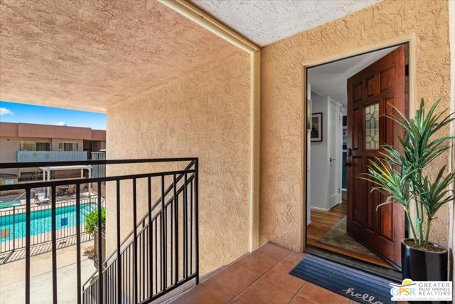 400 N Sunrise Way, Palm Springs CA: https://media.crmls.org/mediaz/96fa6d80-b94c-4873-b1c0-7c020c403b11.jpg