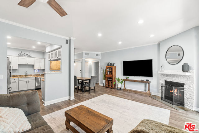 2 Bed Home for Sale in Los Angeles, California