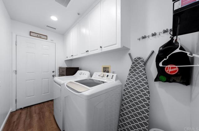 2624 E E 3rd st, National City CA: https://media.crmls.org/mediaz/96fab23d-2fad-4105-bcf5-8847a0ae27cd.jpg
