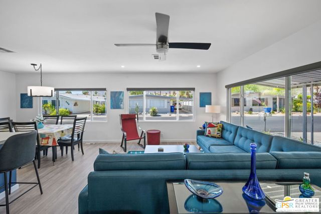 240 Los Pinos Drive, Palm Springs CA: https://media.crmls.org/mediaz/96fb86c3-b151-4e7e-b57e-d44216604bbf.jpg