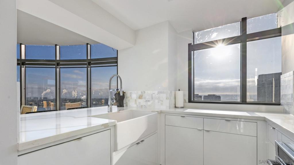 200 Harbor Dr - photo 17