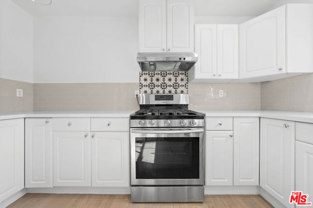 11347 CASHMERE Street, Los Angeles CA: https://media.crmls.org/mediaz/96fc51a3-0930-438b-90a6-85cb21236256.jpg