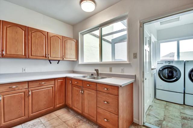 325 Capitol Street, Salinas CA: https://media.crmls.org/mediaz/96fcca5b-b2b7-4130-8605-64cf4eec9bcd.jpg