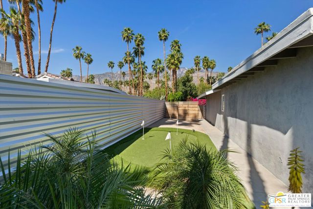 1186 S San Joaquin Drive, Palm Springs CA: https://media.crmls.org/mediaz/96fe752a-c41b-43d7-b0ad-32ef4bef7d2b.jpg
