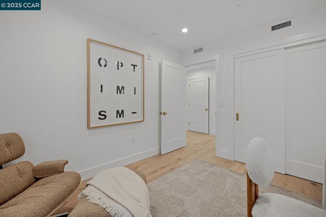 3742 Mt. Diablo Blvd, Lafayette CA: https://media.crmls.org/mediaz/96ff1b97-119e-4df7-909d-ea5fe9277a20.jpg