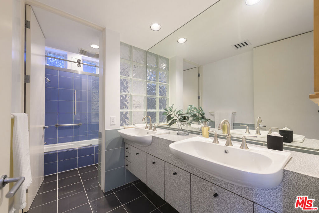 12236 LAUREL TERRACE DriveStudio City img 28