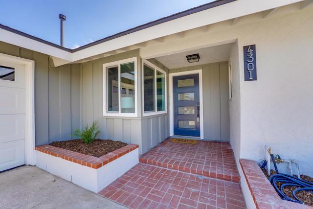 Detail Gallery Image 3 of 29 For 4301 Mount Putman Ave, San Diego,  CA 92117 - 3 Beds | 2 Baths