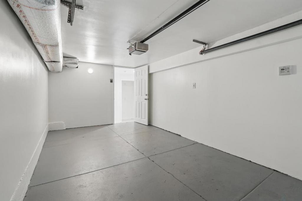 https://media.crmls.org/mediaz/97003d0f-110b-4794-9520-6eb1eaec9068.jpg?preset=X-Large