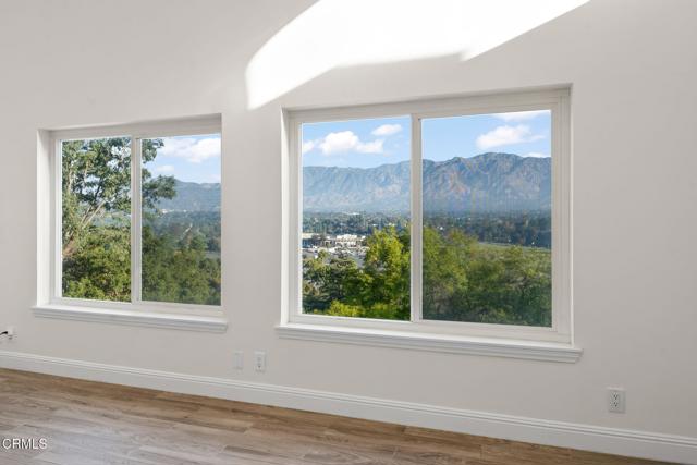 Detail Gallery Image 11 of 68 For 920 Glen Oaks Bld, Pasadena,  CA 91105 - 3 Beds | 3/1 Baths