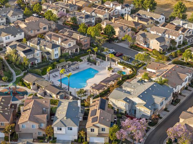 2194 Honeybee Street, Chula Vista CA: https://media.crmls.org/mediaz/97006d04-90ef-4c83-a762-6805c5acd1f8.jpg