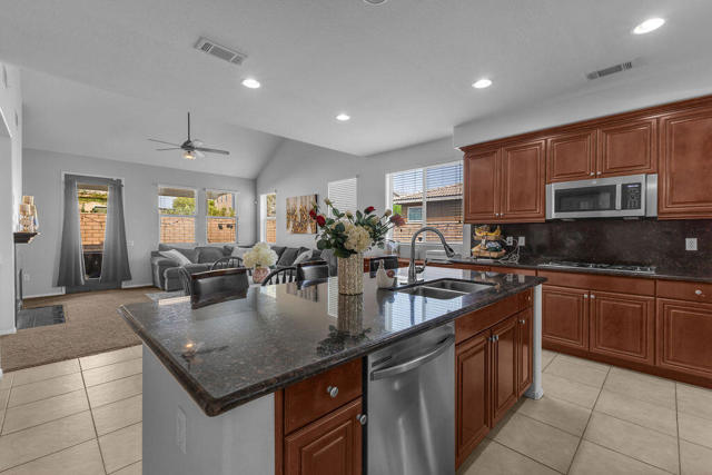 Image 13 of 67 For 37411 Bosley Street